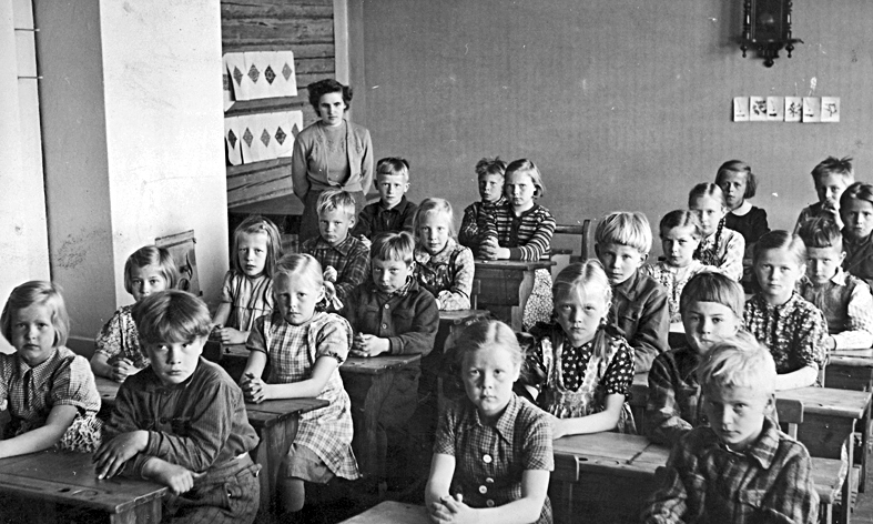 1949 alakoulu, op. Oili Leppänen, vastavalmistuneessa koulun laajennusosassa