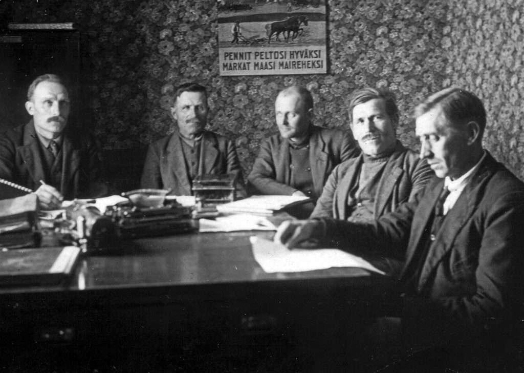 Oripään osuuskassan hallitus 1920-luv korj_2 300 ppi