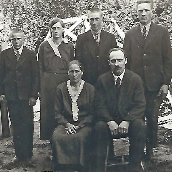 Väinö ja Hilja Olavi Maire Kaino ja Vilho WP