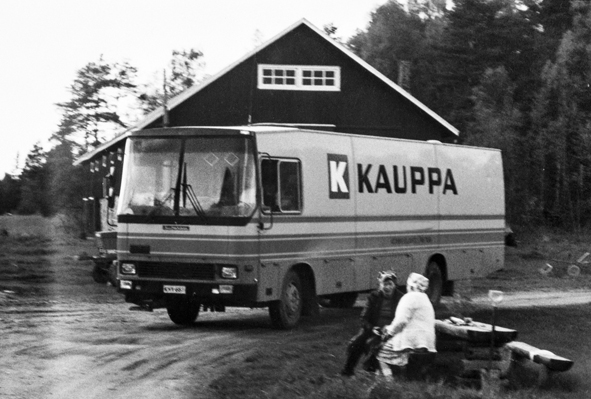 Kauppa-auto. Kuva Museovirasto